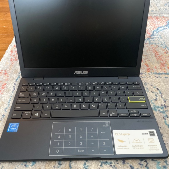 ASUS Vivobook Laptop L210 11.6” ultra thin, Intel Celeron N4020 Processor - Picture 5 of 5